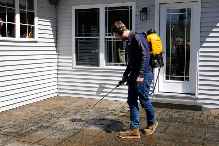 quick-e-paver cleaner, 5gallons, 5gal, clean pavers, patio, walkway, dirt, grime, spray, apply, application