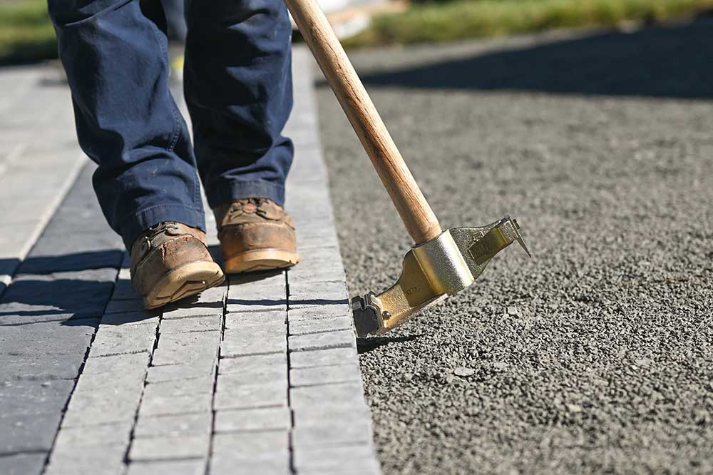 Joint Adjuster to Straighten Bond Lines